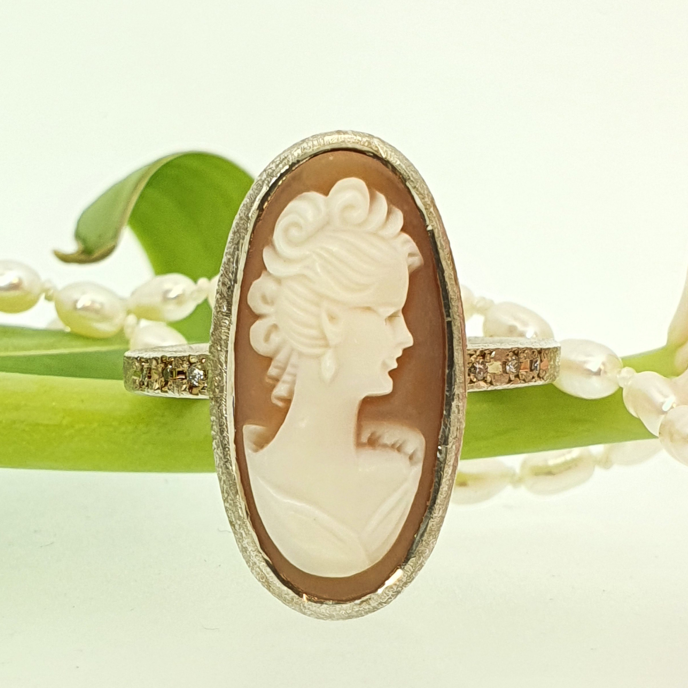 Cameo Ring "Smiling Lady" Cameo Ring "Smiling Lady"
